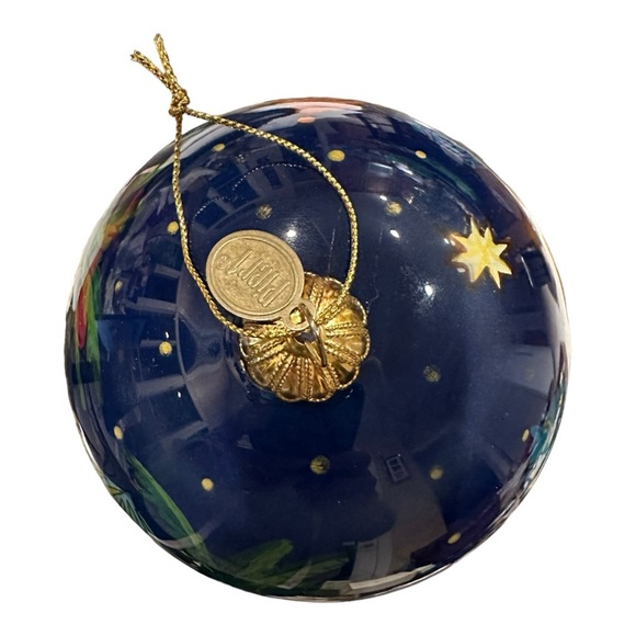 Pier 1 Li Bien 2016 Hand Painted Ornament features Jesus, Joseph, Mary & 3 Kings - Picture 8 of 11